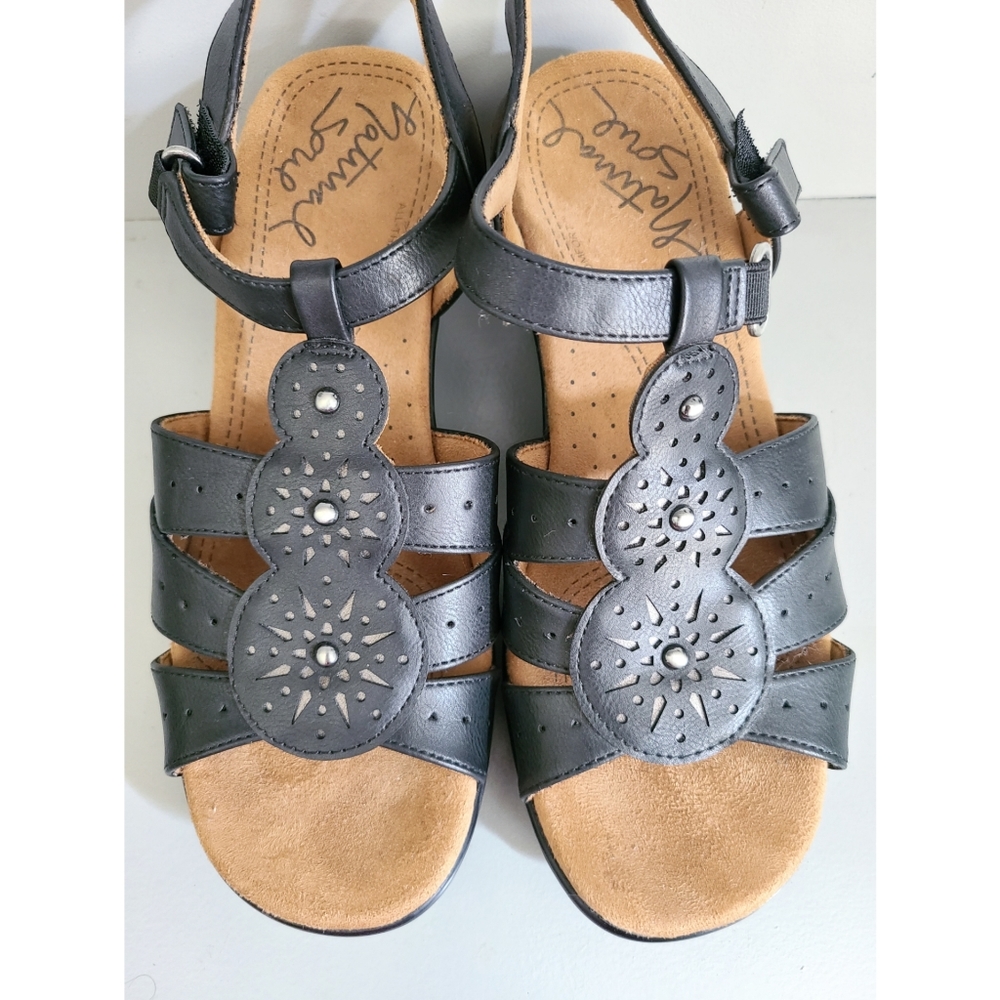 Natural Soul Rynda Wedge Sandals Size 7
